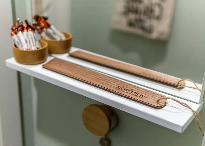 Romantic - Private Entrance! * Parnawa